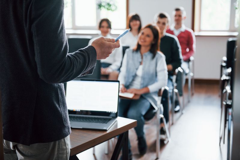 Formations des professionnels agissant pour le "Bien vieillir"